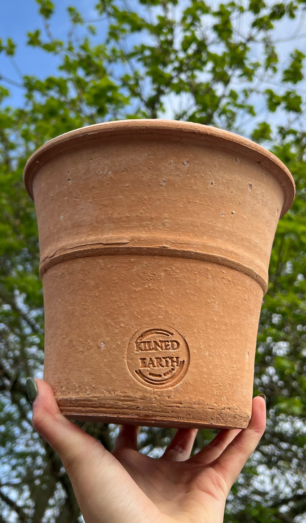 Kilned Earth Cretan Terracotta Pot thumbnail-image-4