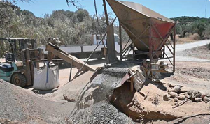 Xoni Cretan Terracotta Planter thumbnail-image-4